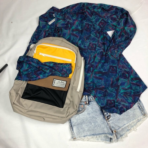 Meet your Posher, Katlyn - aka Happy_Crab - Picture 6 of 8